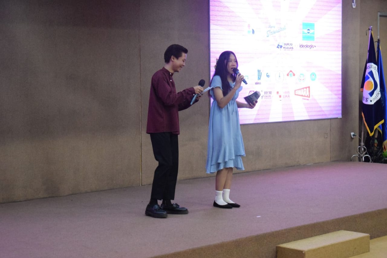 COMMUNICATION PARADISE